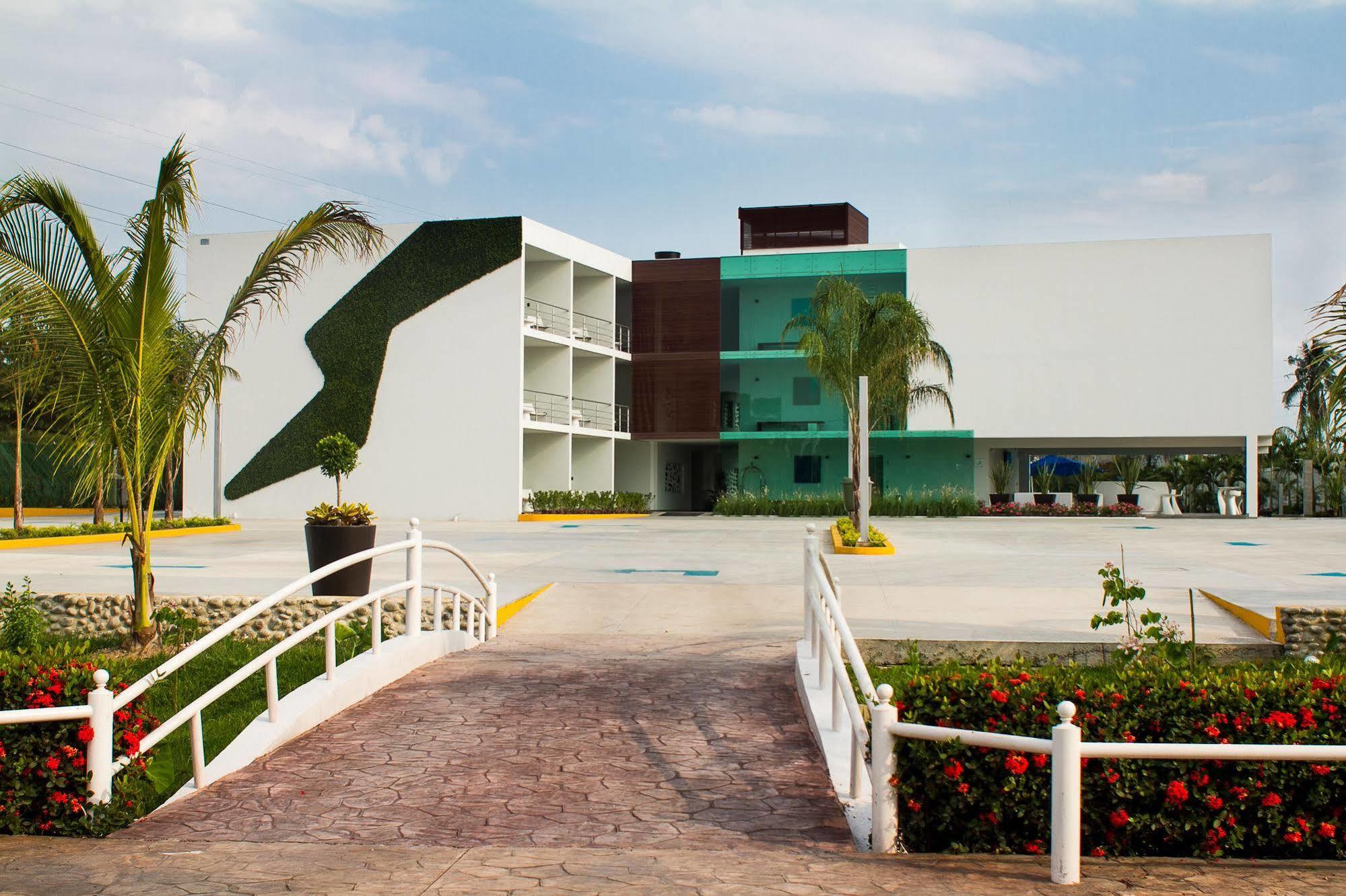 Hotel Aqua Spa & Resort Martínez de La Torre Extérieur photo